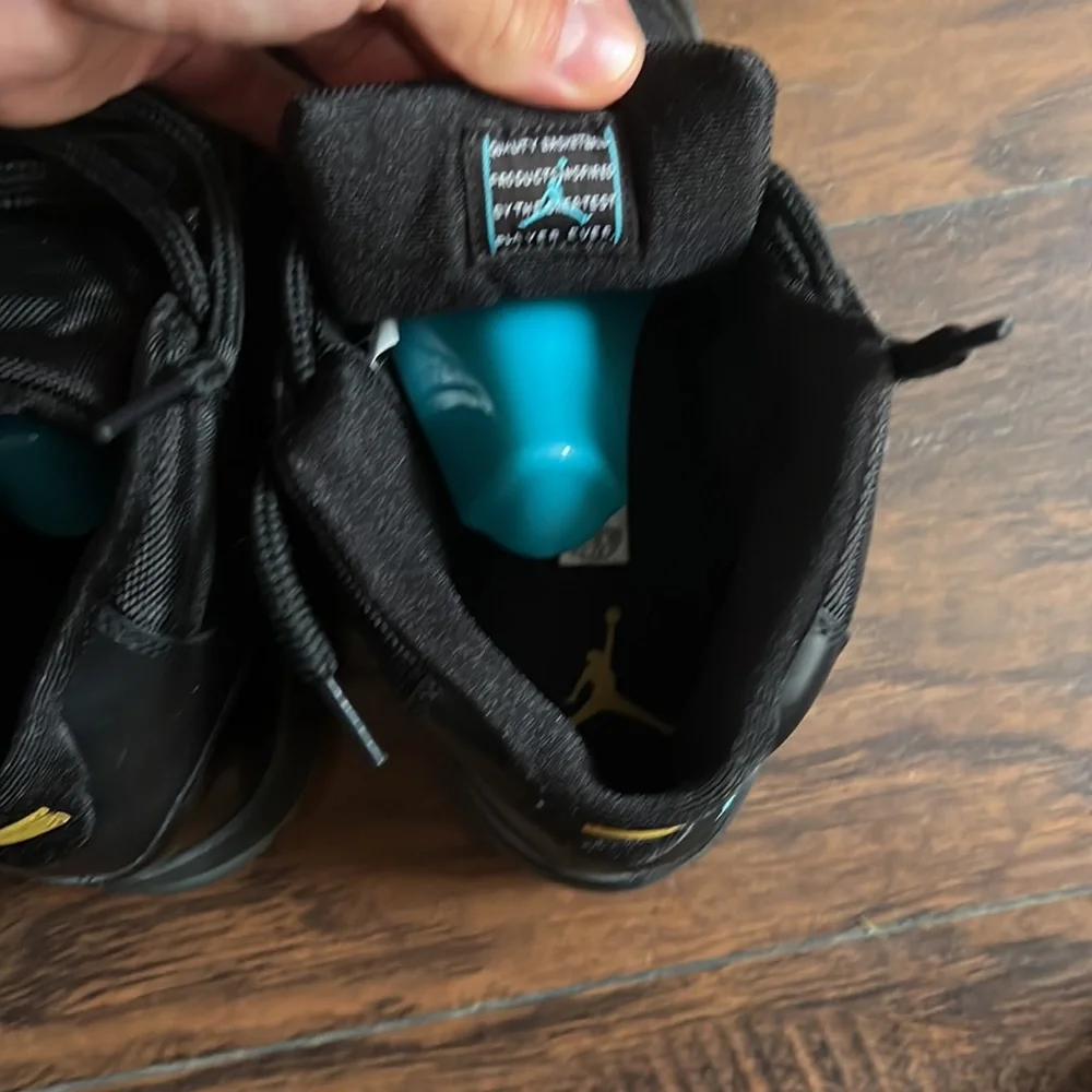 Retro Jordan 11 - Gamma Blue - Used - 10.5M - Picture 4 of 4
